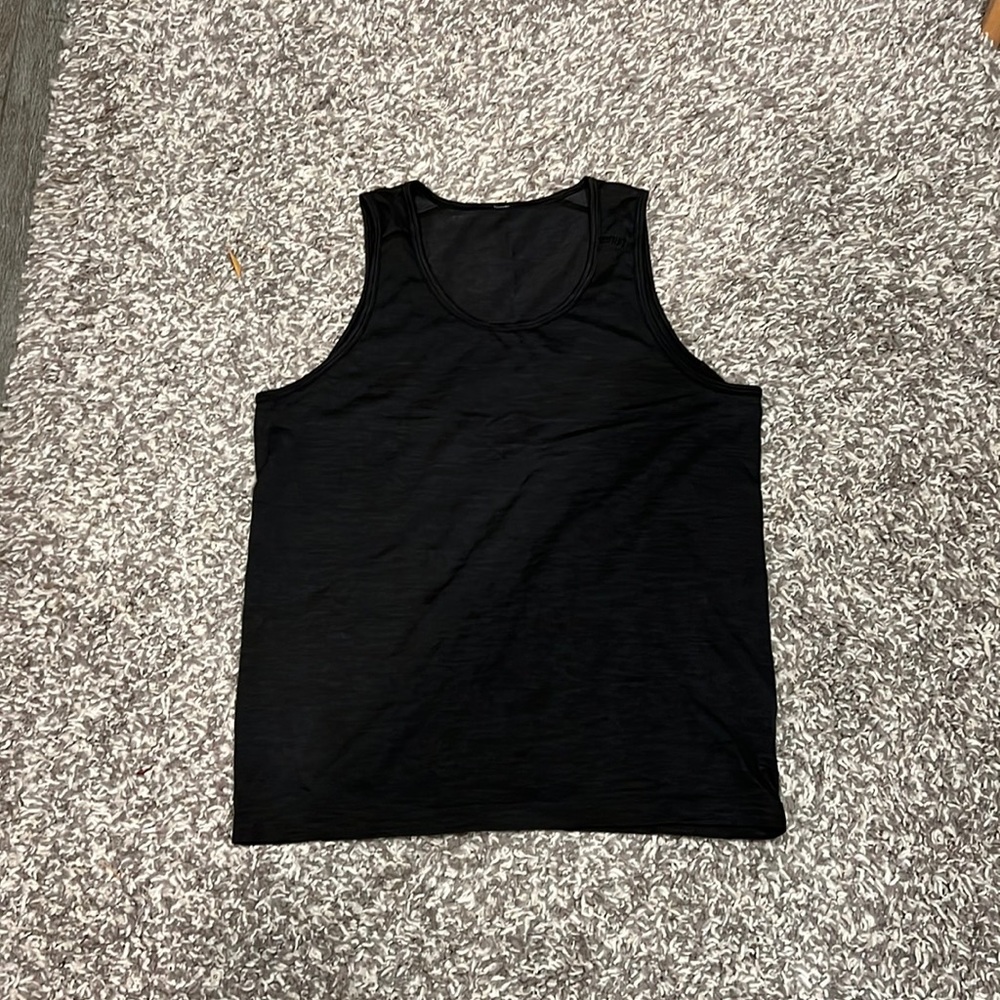 Lululemon - Metal Vent Tech Tank